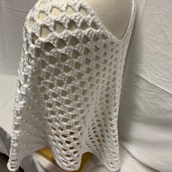 Hand knit poncho - Picture 2 of 2